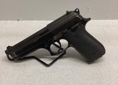 TAURUS PT 100 AF .40 S&W - Image 2 of 15