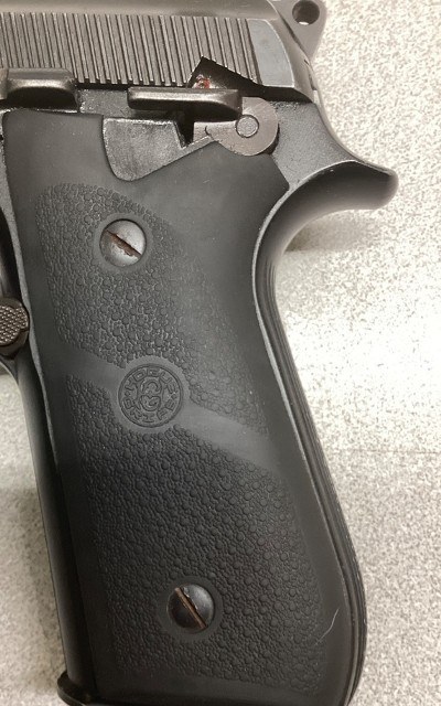 TAURUS PT 100 AF .40 S&W - Image 9 of 15