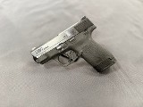 SMITH & WESSON M&P Shield M2.0 9MM LUGER (9x19 PARA) - Image 1 of 3