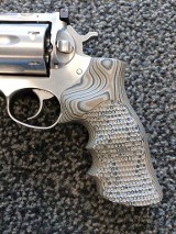 RUGER SUPER REDHAWK .44 MAGNUM - Image 4 of 12