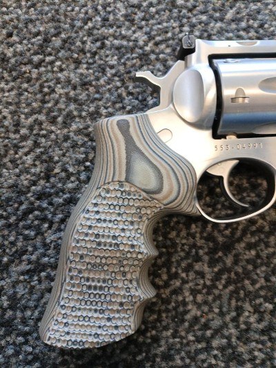 RUGER SUPER REDHAWK .44 MAGNUM - Image 8 of 12
