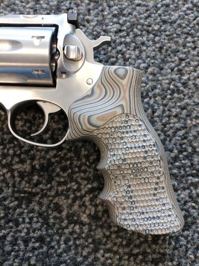 RUGER SUPER REDHAWK .44 MAGNUM - Image 4 of 12