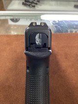 GLOCK 23 .40 CALIBER - Image 7 of 7