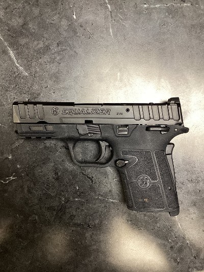 SMITH & WESSON EQUALIZER (THUMB SAFETY) 9MM LUGER (9x19 PARA) - Image 1 of 3
