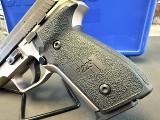 SIG SAUER P229 .40 S&W - Image 4 of 10