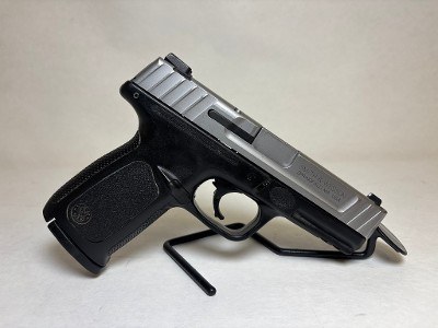SMITH & WESSON SD40/SD40VE .40 S&W - Image 1 of 5