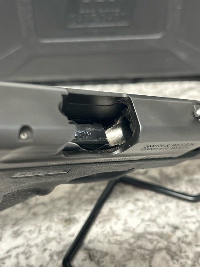 SMITH & WESSON M&P 40 SHIELD M2.0 .40 S&W - Image 6 of 7