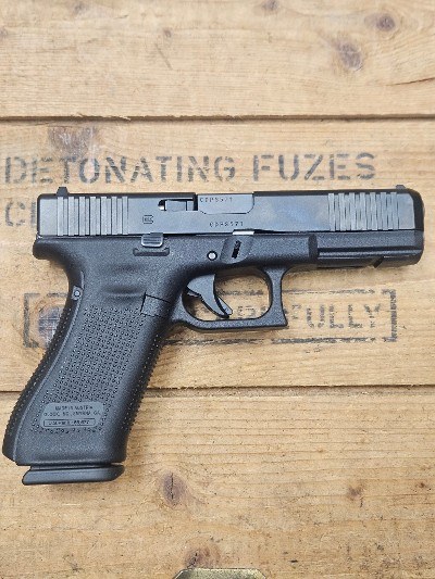 GLOCK 17 GEN 5 9MM LUGER (9x19 PARA) - Image 2 of 7