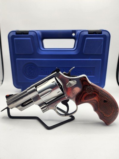 SMITH & WESSON 629 DELUXE .44 MAGNUM - Image 1 of 5