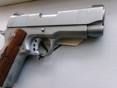 COLT 1911 MK IV SERIES 80 OFFICERS ACP GUNSITE .45 ACP - Image 4 of 8