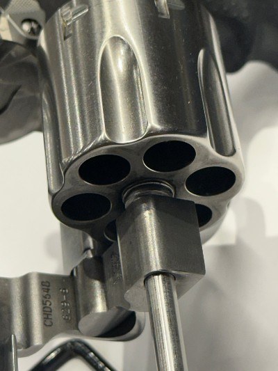 SMITH & WESSON 629 CLASSIC .44 MAGNUM - Image 9 of 12