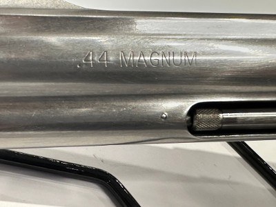 SMITH & WESSON 629 CLASSIC .44 MAGNUM - Image 6 of 12