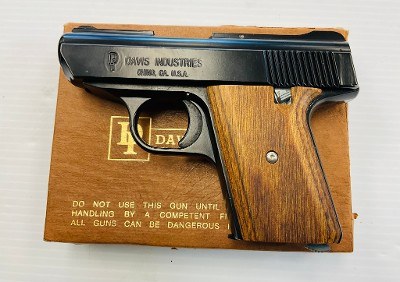 DAVIS INDUSTRIES p-32 .32 ACP - Image 1 of 7