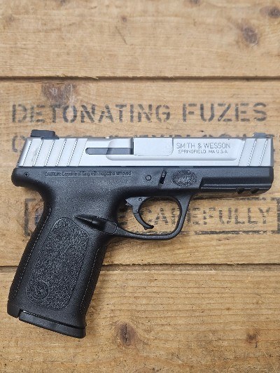 SMITH & WESSON SD40VE 40 Smith & Wesson - Image 2 of 6
