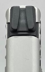 SMITH & WESSON SD9 VE 9MM LUGER (9x19 PARA) - Image 3 of 12