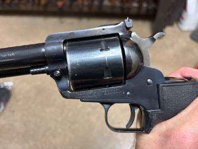 RUGER SUPER BLACKHAWK .44 MAGNUM - Image 5 of 10