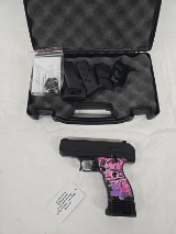 HI-POINT C9 w/Camo Grips, Original Grips, 3 Mags, Hard Case 9MM LUGER (9x19 PARA) - Image 1 of 8