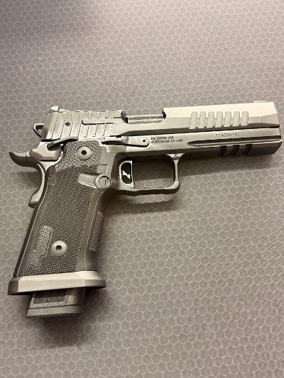 SIG SAUER P211-GT5 9MM LUGER (9x19 PARA) - Image 1 of 2