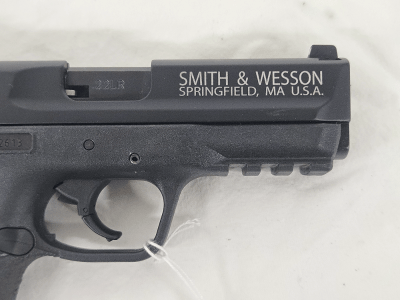 SMITH & WESSON M&P22 Compact w/2 Magazines, Threaded Barrel .22 LR - Image 7 of 10
