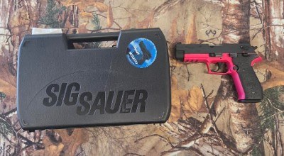 SIG SAUER MOSQUITO .22 LR - Image 1 of 9