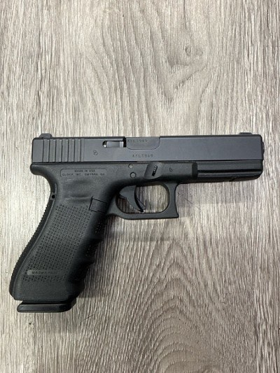 GLOCK 22 GEN 4 .40 - Image 2 of 4