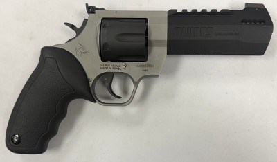 TAURUS RAGING HUNTER .44 MAGNUM - Image 1 of 13