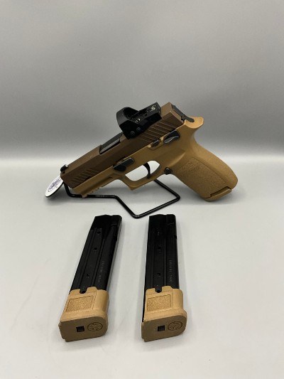 SIG SAUER P320 M18 9MM LUGER (9x19 PARA) - Image 1 of 8