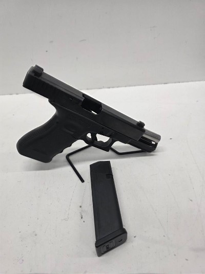 GLOCK 22 40 Smith & Wesson - Image 1 of 6