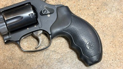 SMITH & WESSON 360J .38 SPL - Image 4 of 8