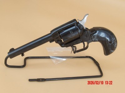 HERITAGE MFG. ROUGH RIDER BLACK PEARL .22 LR - Image 1 of 3