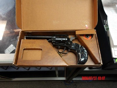 HERITAGE MFG. ROUGH RIDER BLACK PEARL .22 LR - Image 2 of 3