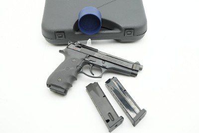 BERETTA 92fs 9MM LUGER (9x19 PARA) - Image 1 of 24
