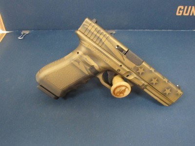 GLOCK G17 GEN3 FLAG 9MM LUGER (9x19 PARA) - Image 2 of 3