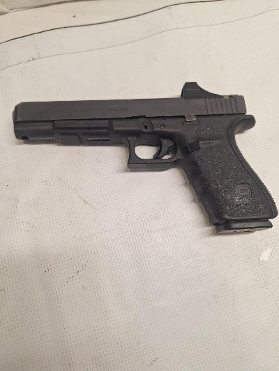 GLOCK 40 GEN 4 10mm Auto - Image 2 of 6