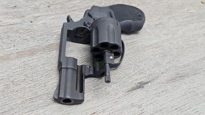 TAURUS 856 .38 SPL - Image 4 of 8