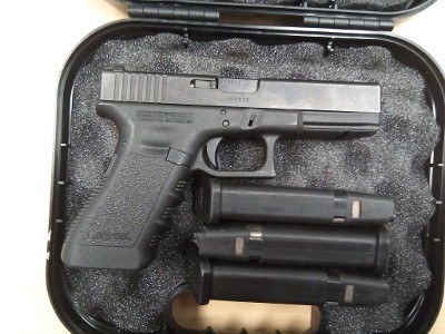 GLOCK G22 GEN 3.40 CALIBER - Image 1 of 4