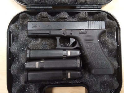 GLOCK G22 GEN 3.40 CALIBER - Image 2 of 4