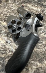 SMITH & WESSON 69 COMBAT MAGNUM .44 MAGNUM - Image 4 of 5