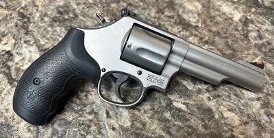 SMITH & WESSON 69 COMBAT MAGNUM .44 MAGNUM - Image 2 of 5