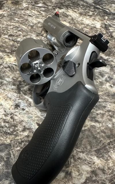 SMITH & WESSON 69 COMBAT MAGNUM .44 MAGNUM - Image 4 of 5
