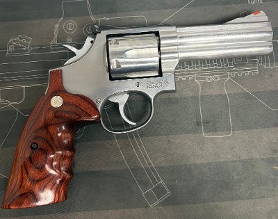 SMITH & WESSON 686-1 .357 MAG - Image 1 of 6