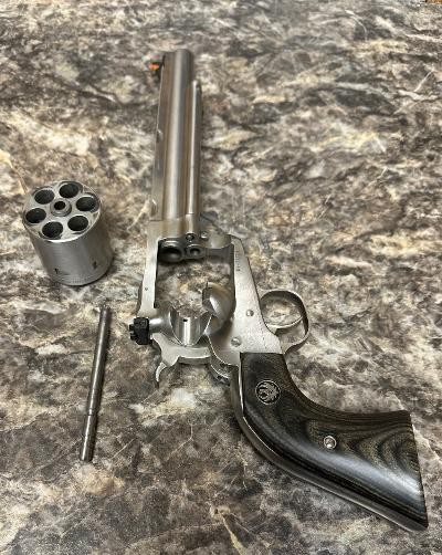 RUGER NEW MODEL HUNTER SUPER BLACKHAWK .44 MAGNUM - Image 3 of 9