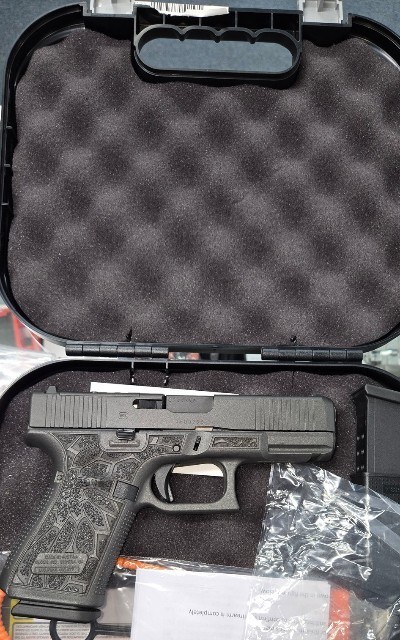 GLOCK G19 COBALT 9MM LUGER (9x19 PARA) - Image 1 of 2
