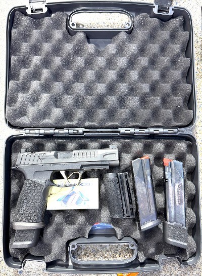 SIG SAUER P365 FUSE 9MM LUGER (9x19 PARA) - Image 1 of 2