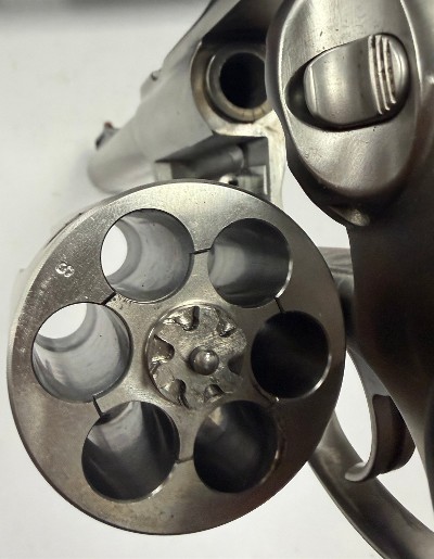 RUGER SUPER REDHAWK .44 MAGNUM - Image 15 of 16