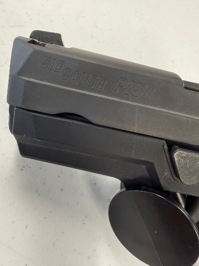SIG SAUER P250 9MM LUGER (9x19 PARA) - Image 2 of 8