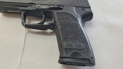 HECKLER & KOCH USP.40 S&W - Image 3 of 6