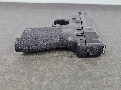 SMITH & WESSON M&P 45 SHIELD .45 ACP - Image 6 of 17