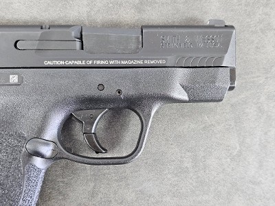 SMITH & WESSON M&P 45 SHIELD .45 ACP - Image 13 of 17