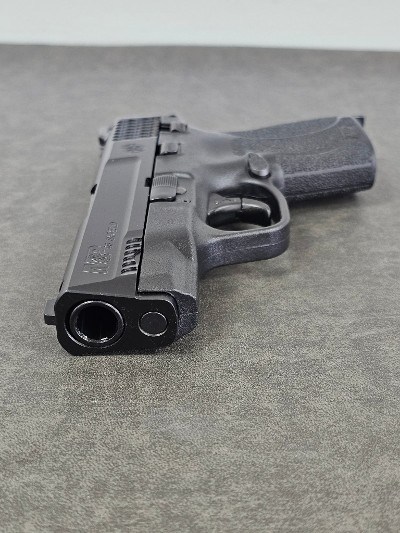 SMITH & WESSON M&P 45 SHIELD .45 ACP - Image 10 of 17